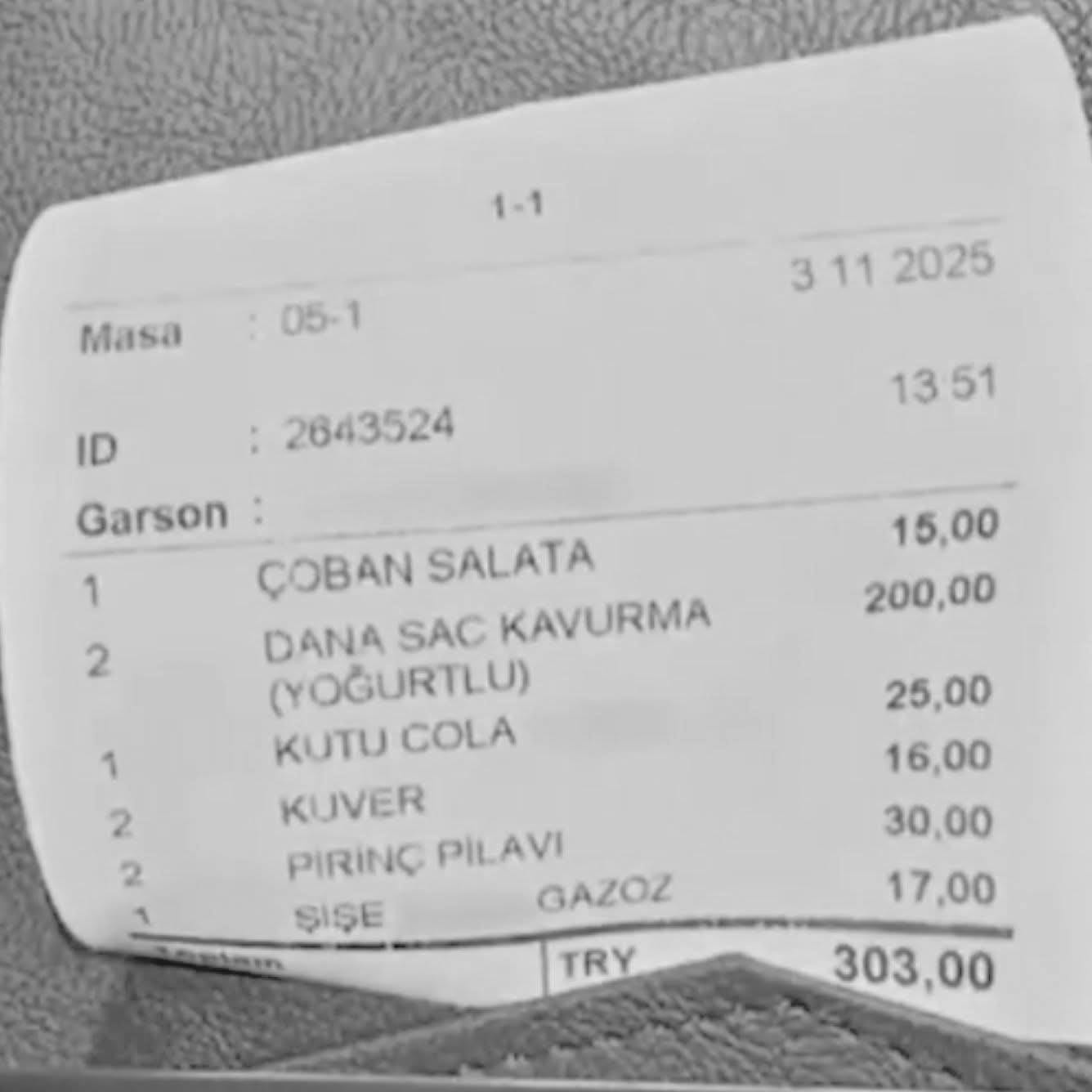 Gazeteci Deniz Uras, TBMM Lokantası'nın fiyatlarını paylaştı.