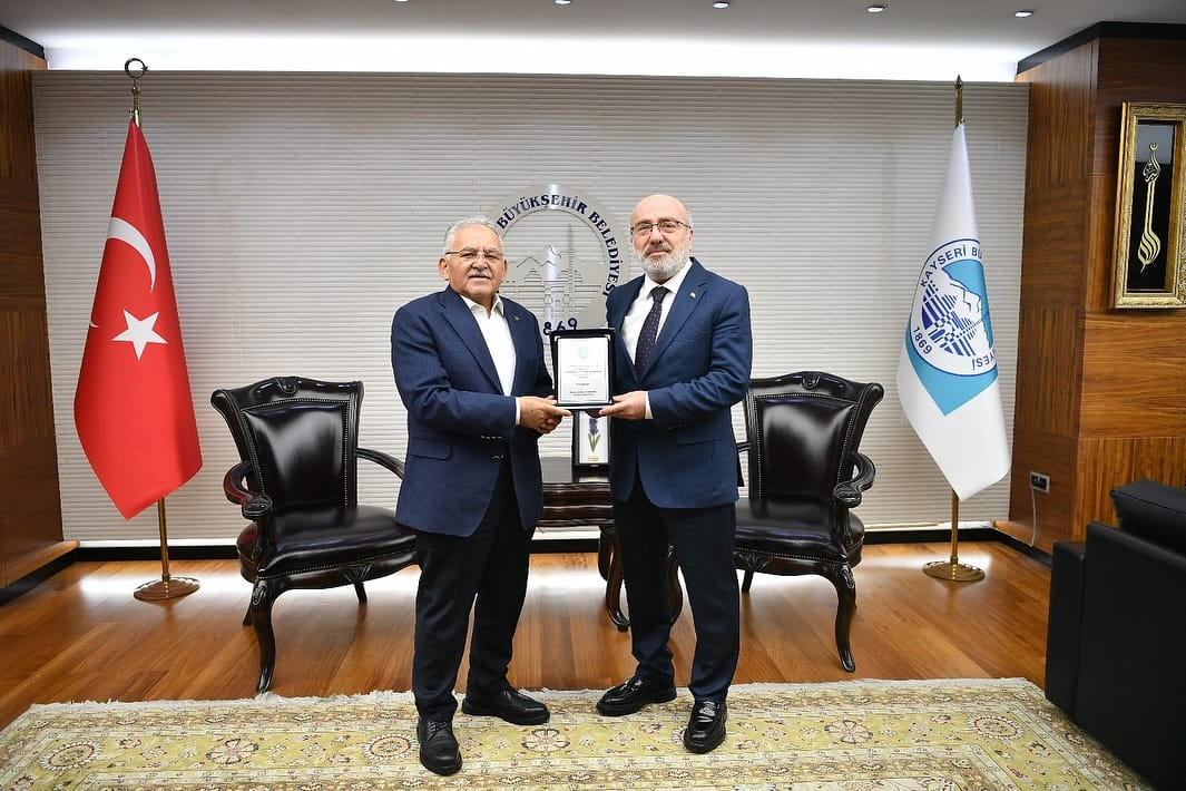 BAŞKAN BÜYÜKKILIÇ’A KAYÜ’DEN “GASTRONOMİ” TEŞEKKÜRÜ