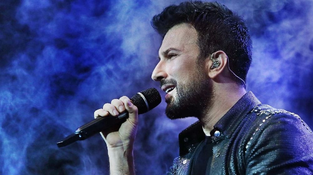 Tarkan, Sivas’ın 5 ilçesindeki yoksul mahallelerde okul, kütüphane ve spor salonu inşası için 946.000.000 TL bağış yaptı.