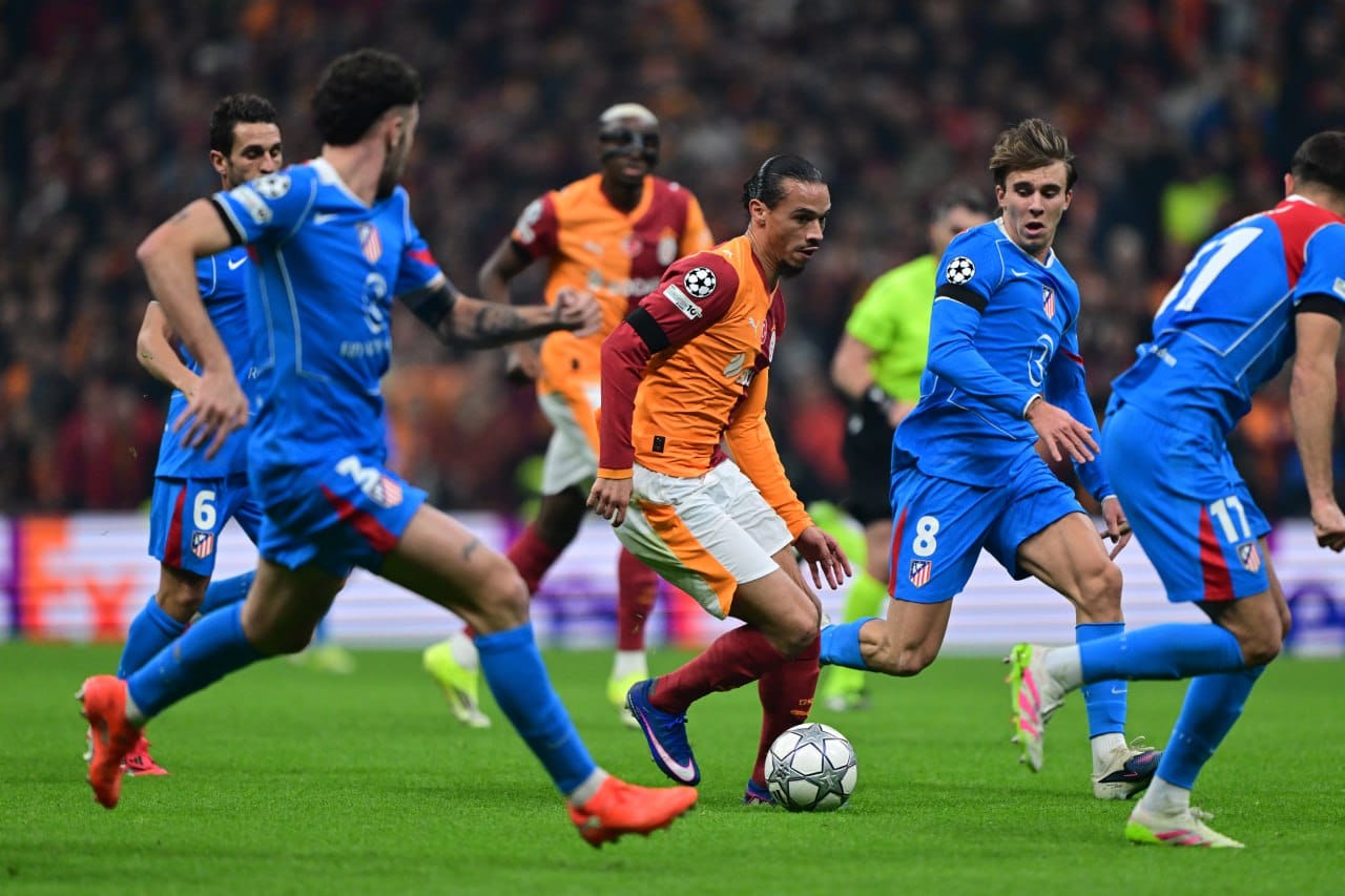 Temsilcimiz Galatasaray, UEFA Şampiyonlar Ligi'nde sahasında Atletico Madrid ile 1-1 berabere kaldı.
