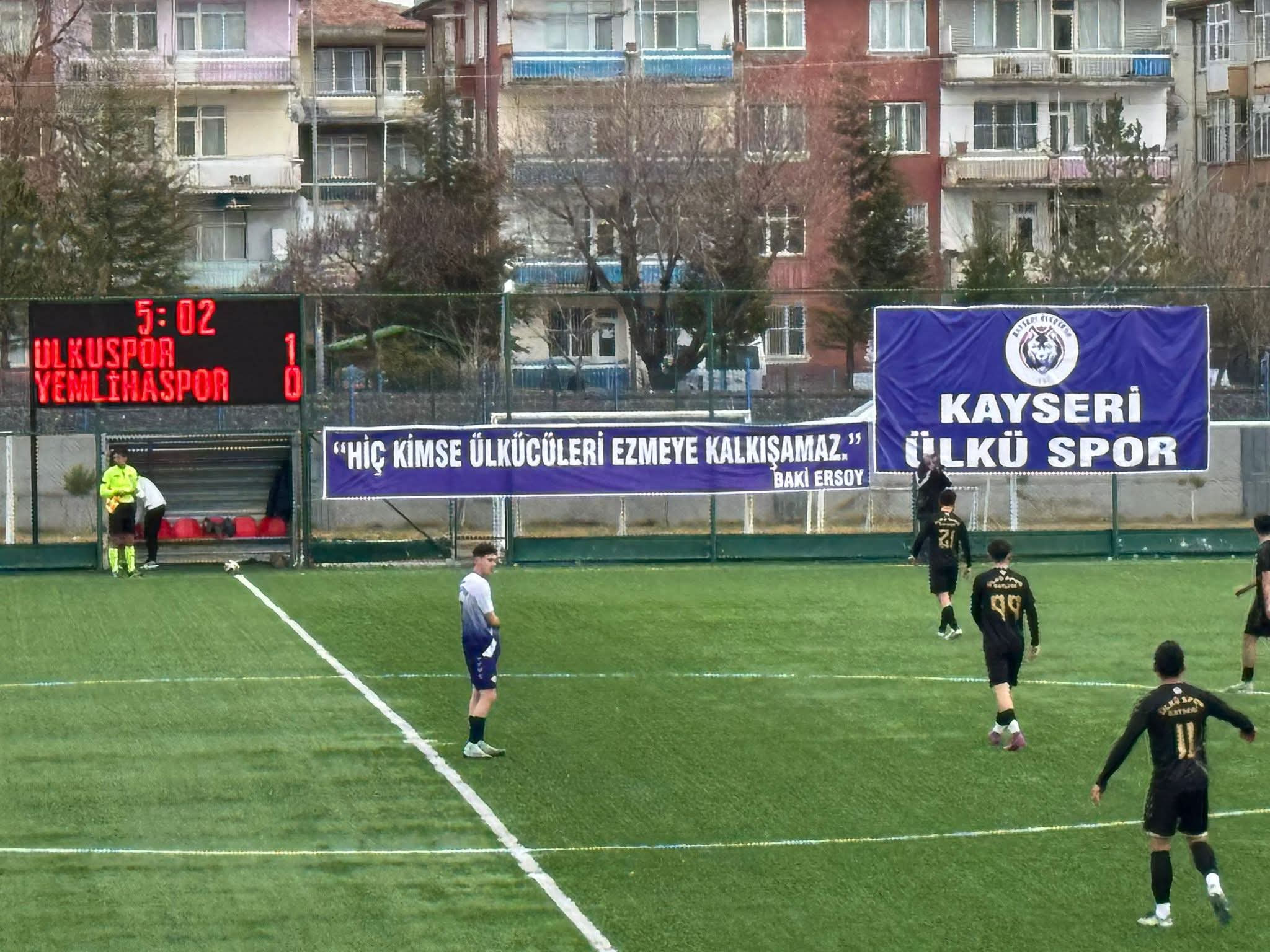 Kayseri Ülküspor, Yemlihaspor'u 12-0 yendi şampiyon oldu