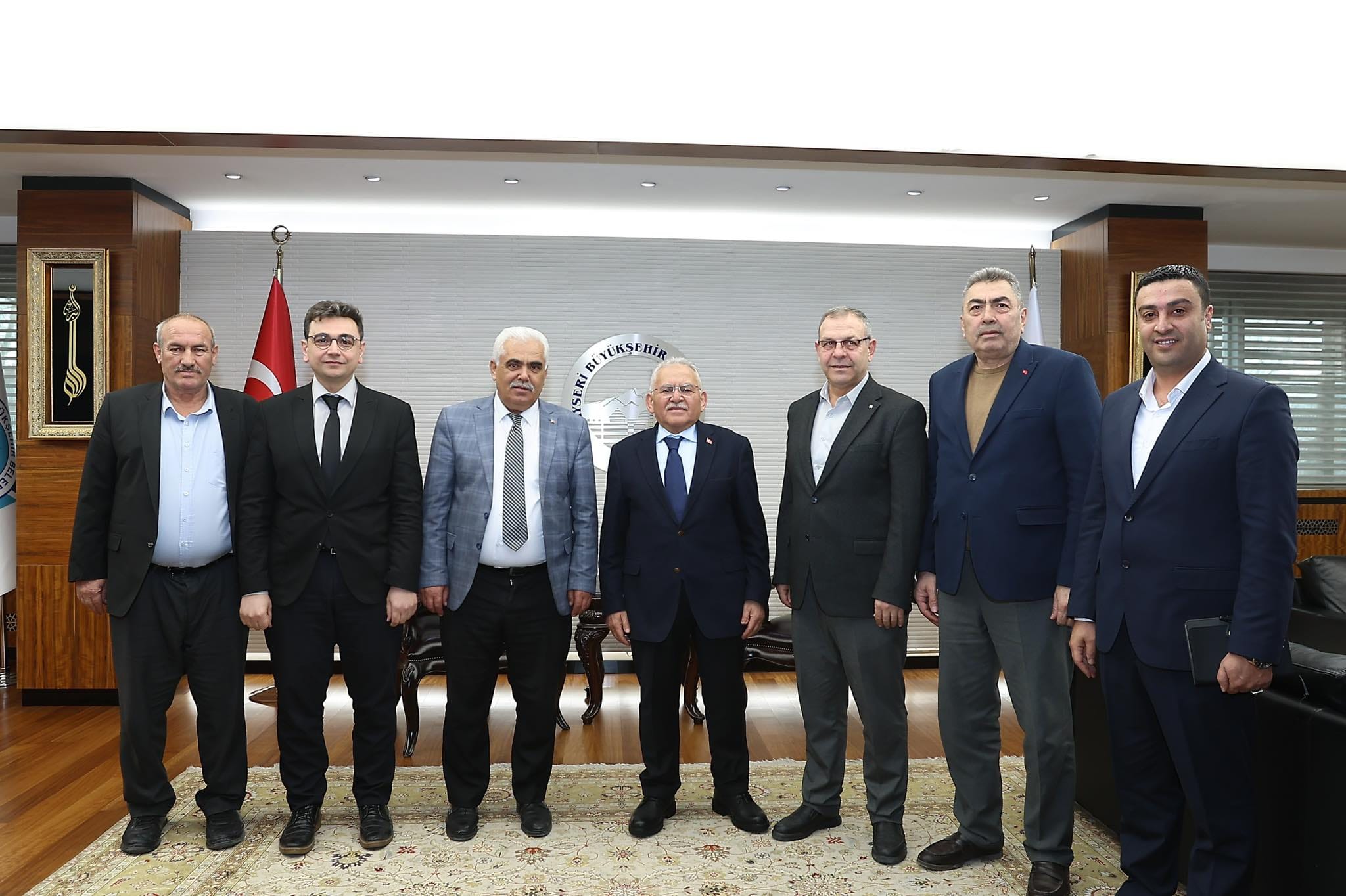 ŞEHRİN GÜNDEMİ BÜYÜKŞEHİR’DE: BAŞKAN BÜYÜKKILIÇ, ZİYARETÇİLERİNİ AĞIRLADI