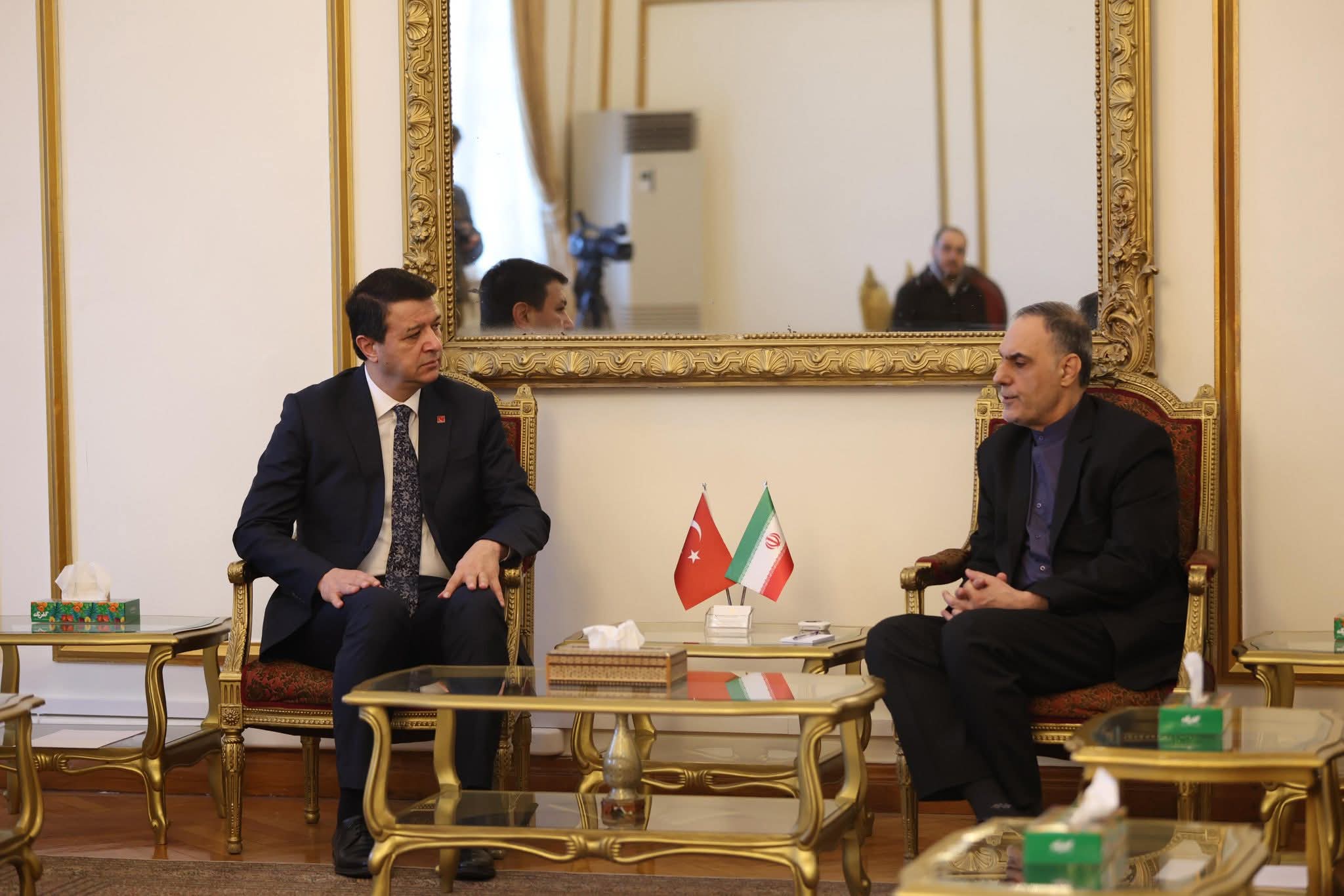 Saadet Partisi Genel Başkanı Mahmut Arıkan, 