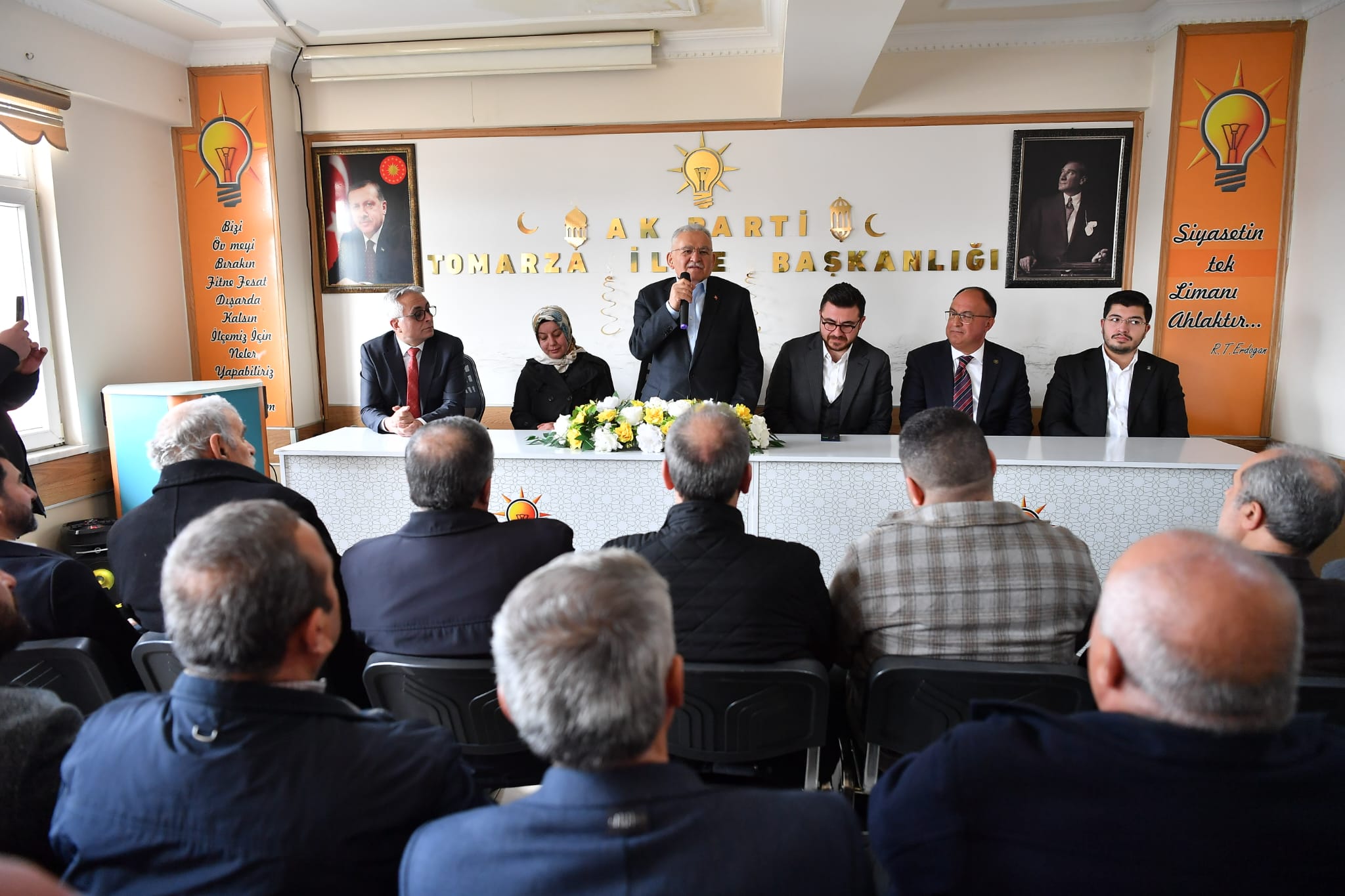 BAŞKAN BÜYÜKKILIÇ’TAN TOMARZA VE BÜNYAN’DA RAMAZAN-I ŞERİF BULUŞMALARI: “ÜRETENİN HİZMETKÂRIYIZ”